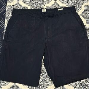 Men’s Gap navy shorts, size 36